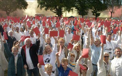 5.000 Menschen zeigen der geplanten DB-Neubautrasse die rote Karte